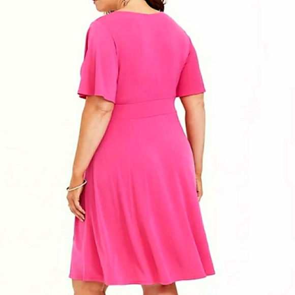 Torrid Skater Dress Pink Stretchy Flutter Sleeve V-Neck Size 00 M/L  NWT - Picture 3 of 16